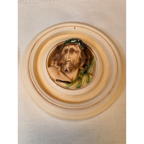 Vintage Chalkware Jesus & Mary Round Wall Plaques Religious Decor 5" Diameter - Picture 3 of 9